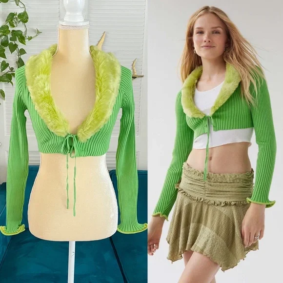 Urban Outfitters | Sweaters | Urban Outfitters Izzy Cropped